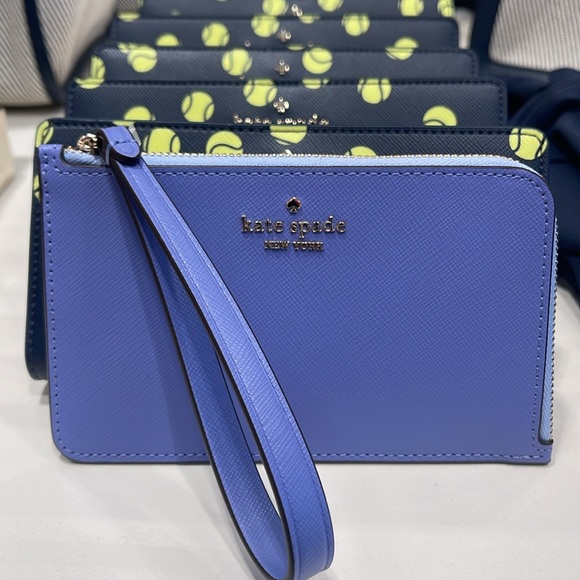 Kate Spade Lucy Small L-zip Wristlet
Evening Blue Iris Multi
NWT - Picture 13 of 16